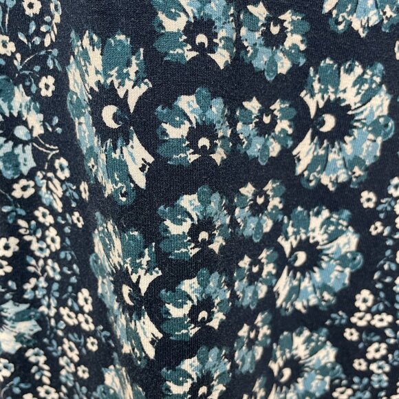 Style and Co. Flowered Top with 3/4 inch sleeves Size Medium - Picture 3 of 6